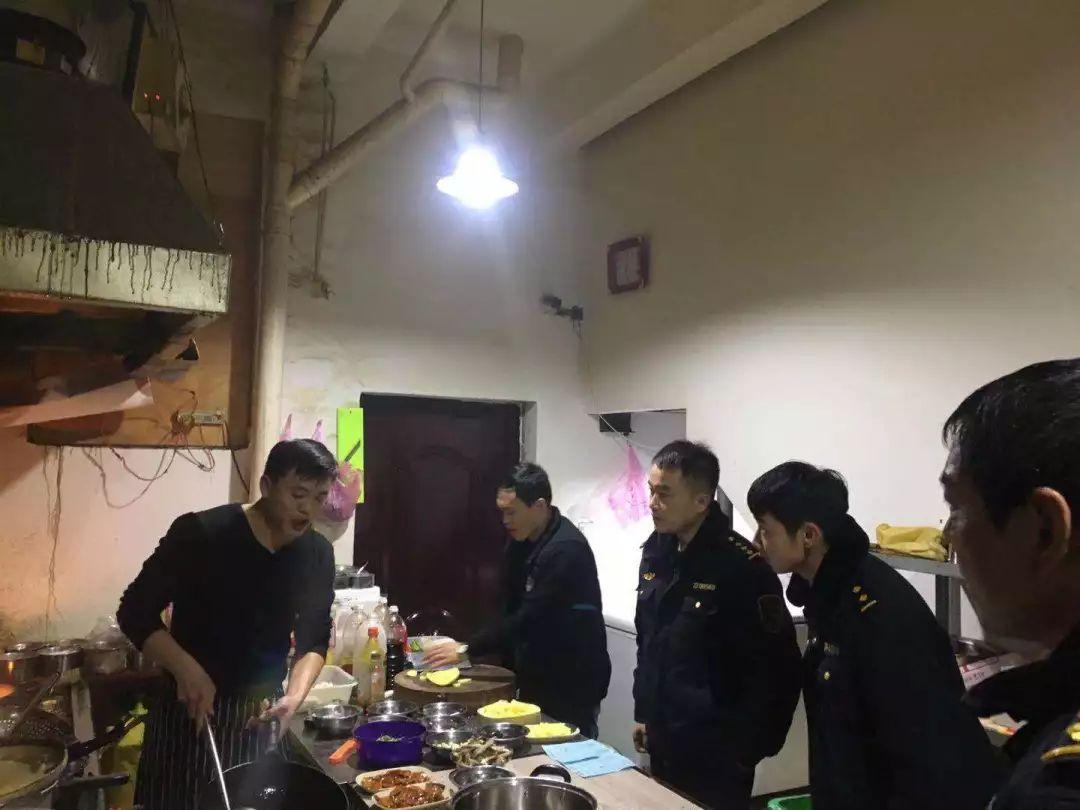 最新空氣污染預(yù)警,最新空氣污染預(yù)警，變化中的挑戰(zhàn)與我們的自信成就之旅