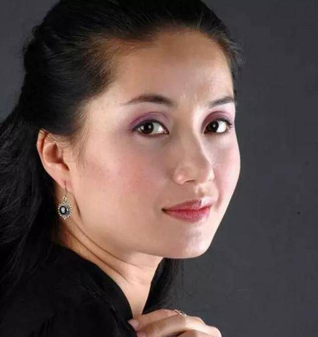 演員王乙竹,演員王乙竹，演技與影響力的多維探析