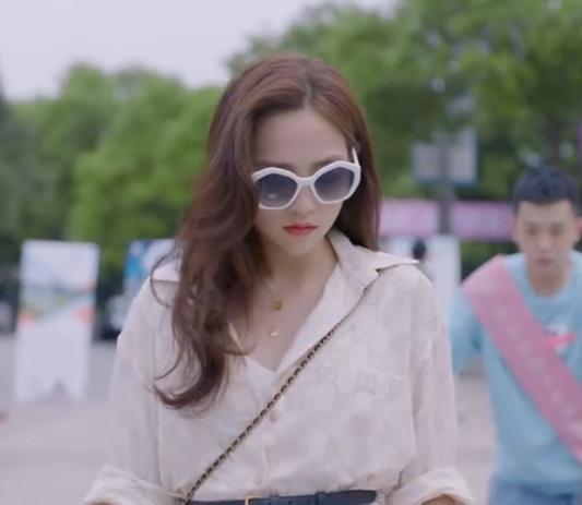 章若楠，演員之路的璀璨光芒閃耀之旅