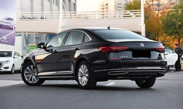 帕薩特最新款，科技先鋒，駕馭未來的力量之巔