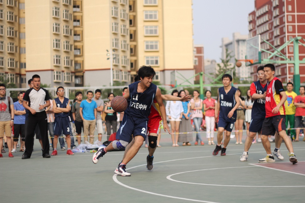 籃球比賽的精彩瞬間與感受分享