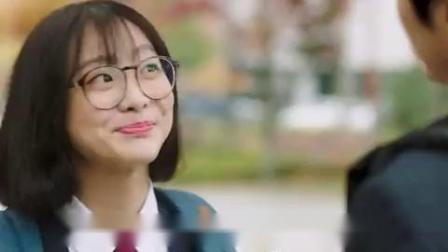 新任女教師的趣事與情感紐帶，一天的體驗之旅