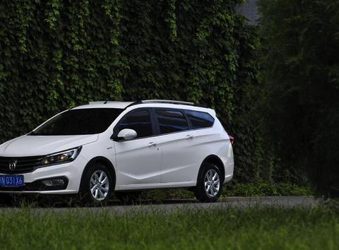 寶駿310W最新資訊全面指南，掌握最新動(dòng)態(tài)，教你如何了解和掌握相關(guān)資訊