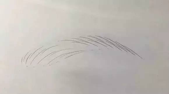 最新線(xiàn)條眉畫(huà)法教程，探尋內(nèi)心平靜的眉毛魅力